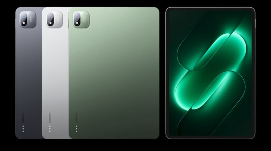 The three colours of the Xiaomi Pad 9 Pro seen from the back, next to a tablet seen from the front with a green screen